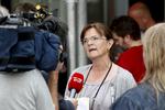 Domsfældelse. Statsadvokat Kirsten Dyhrmann på vej ud af Retten i Hjørring efter domfældelsen i Brønderslevsagen, som kendte en far og mor skyldige i vanrøgt og mishandling. 
