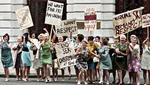 Protest. Håret var højt og kjolerne korte, da en gruppe kvinder chokerede 60’ernes England ved at ville have noget som helst. Men deres kamp for ligeløn endte lykkeligt, som man kan se i filmatiseringen af den historiske begivenhed. 