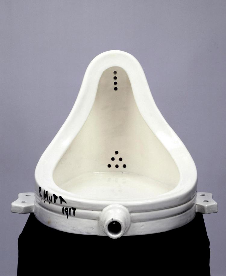 'Fontaine' readymade fra 1917 af den fransk-amerikanske kunstner Marcel Duchamp (1887-1968). Værket anskues i dag til at være det vigtigste moderne kunstværk. 