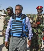 Attentat. Somalias indenrigsminister, Abdishakur Sheikh Hassan, er død af sine kvæstelser efter et selvmordsbombeattentat i hovedstaden Mogadishu. 