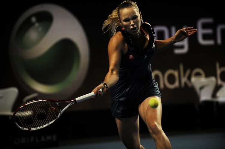 Overlegen. Caroline Wozniacki havde ingen problemer med at besejre italienske Brianti i kvartfinalen i Farum. 