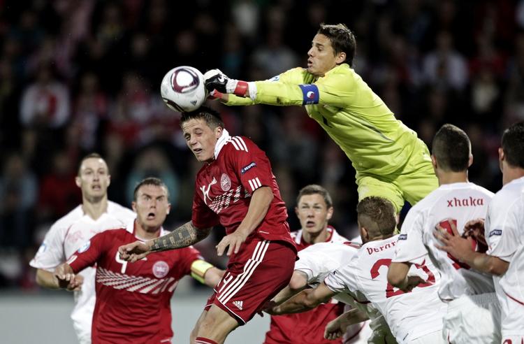 Mirakelmager. Den schweiziske målmand Yann Sommer blev fremhævet som den væsentligste årsag til det dansk nederlag ved U21-EM. 
