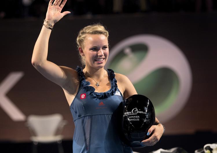 17. For 17. gang blev Caroline Wozniacki hyldet som turneringsvinder efter finalen i Farum. 