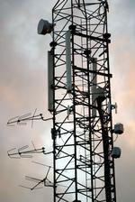 Telenors og Telias kunder skulle allerede nu kunne begynde at mærke effekten af netværkssamarbejdet. Som et led i aftalen er Telenor og Telia nemlig i fuld gang med at give hinandens kunder adgang til eksisterende 2G- og 3G-master. 