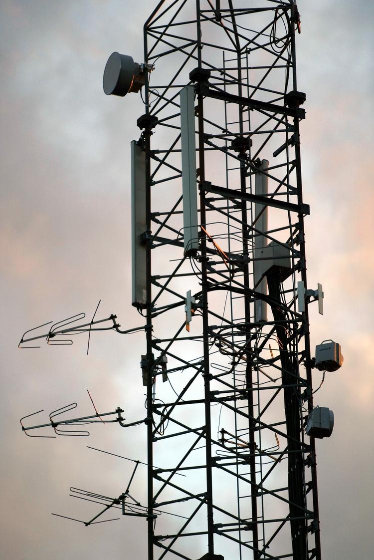 Telenors og Telias kunder skulle allerede nu kunne begynde at mærke effekten af netværkssamarbejdet. Som et led i aftalen er Telenor og Telia nemlig i fuld gang med at give hinandens kunder adgang til eksisterende 2G- og 3G-master. 