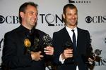 Vindere. Trey Parker og Matt Stone ses her til Tony-uddelingen. Deres mormon-musical vandt priserne for bedste musical, instruktion,  musik og bog. 