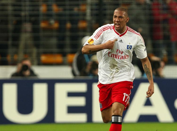 bayern? Jerome Boateng havde et forrygende forløb for Hamburger SV, inden tyskeren sidste år blev solgt til Manchester City. Efter et år uden succes er forsvareren nu på vej tilbage til tysk fodbold. 