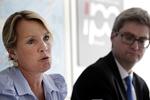 Skadebegrænsning. Udenrigsminister Lene Espersen (K) indleder onsdag sin rundrejse hos den tyske udenrigsminister Guido Westerwelle i Berlin. Herefter drager hun til Sverige for at mødes med Carl Bildt og til sidst skal Lene Espersen møde Polens udenrigsminister, Radoslav Sikorski. På dagsordenen for møderne er den øget grænsekontrol i Danmark. 
