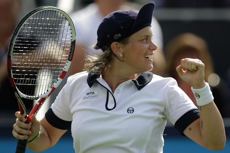 Afbud. »Det gør mig frustreret, at det sker lige før en af mine favoritturneringer«, siger Kim Clijsters i en pressemeddelelse. 