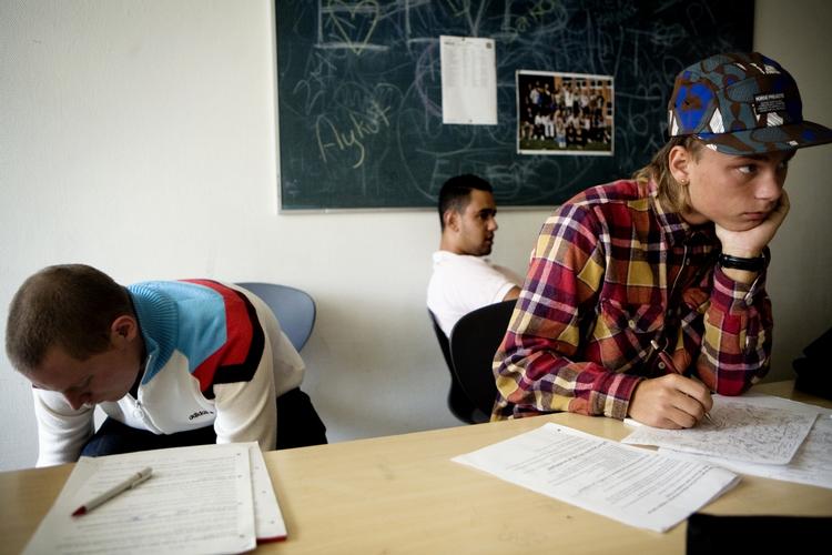 dagsordener. Efterløn og indvandring har fyldt så meget i debatten, at unge slet ikke kan huske, at det har været anderledes, mener Per Michael Jespersen. 