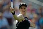 skuffende. Kim Clijsters fik ikke den optimale forberedelse til Wimbledon, da belgieren allerede røg ud i anden runde af Den Bosch Open. 