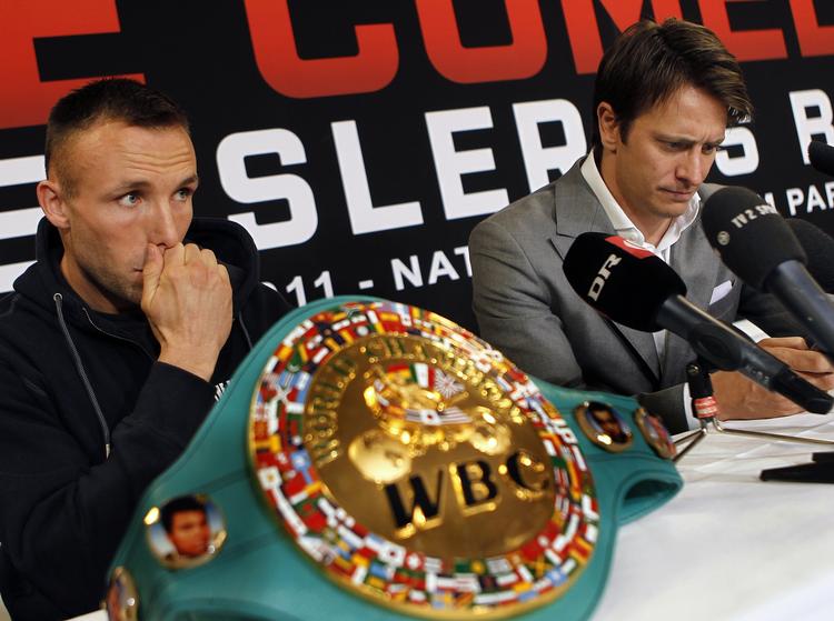 bæltefikseret. For Mikkel Kessler (tv.) er næste mål en titelkamp, men det er op til Kalle Sauerland (th.) at finde en modstander, der vil sætte sit bælte på spil. 