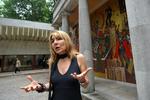 Biennale. Græskbelgiske Katerina Gregos har kurateret Den Danske Pavillon på Venedig Biennalen 2011. Temaet har været ytringsfrihed og pavillonen er blevet udsat for heftig debat. 