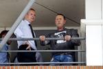 HA-rocker. Brian Sandberg (th.) sammen med sin forsvarer Michael Juul Eriksen under en pause i retssagen . 