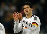 Populær. Michael Ballack kan være på vej Down Under, hvor han lige nu er en eftertragtet herre. 