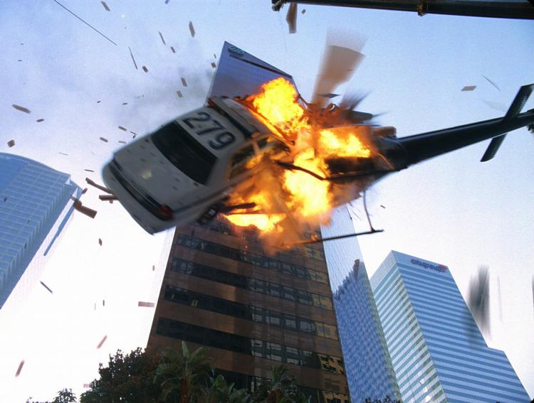 Stunt. Oscar-komitéen har vanen tro sagt nej til at oprette en kategori af Oscars til filmens stuntmænd m/k eller de koordinatorer, der orkestrerer en films stunts. Her et foto fra actionfilmen 'Die Hard 4.0'. 