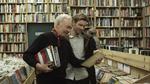 75. Filmen 'Beginners' handler om en 75-årig mand, der kommer i ud skabet. 