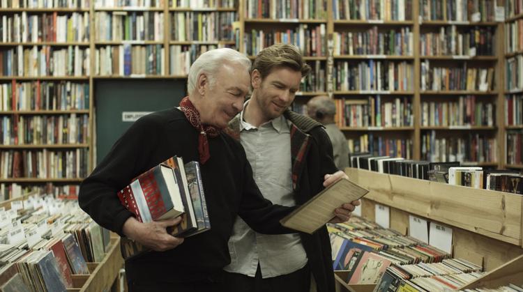 75. Filmen 'Beginners' handler om en 75-årig mand, der kommer i ud skabet. 