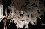 Bombardement. Ifølge Gaddafistyret blev fem civile dræbt ved bombardementet af dette hus i Tripoli. Nato afviser at bevidst gå efter civile mål. 