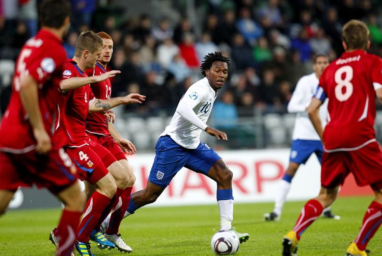 skuffende. England dumpede til endnu en slutrunde, da de unge englændere tabte til tjekkiet og dermed er ude af U21-EM. 