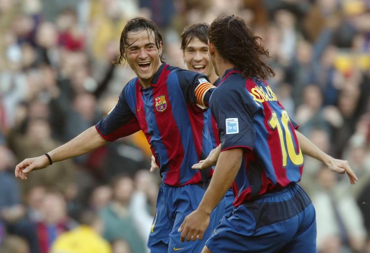 cheftræner. Luis Enrique (tv) fejrer sin scoring for Barcelona mod Mallorca i en ligakamp i 2004. Siden blev spanieren træner i klubben og nu skifter han til AS Roma, hvor han bliver cheftræner. 