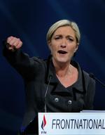 Front Nationals leder, Marine le Pen, ser Danmark som et forbillede og opfordrer til, at Frankrig indfører grænsekontrol, som Danmark nu gør det. 