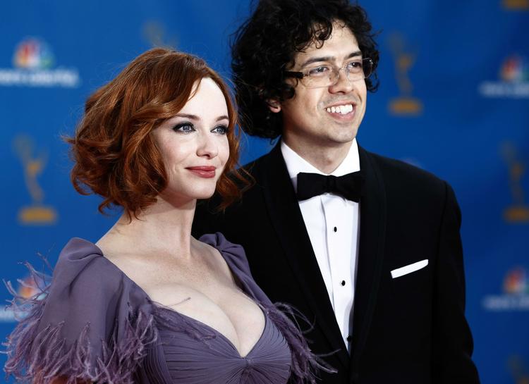 Christina Hendricks er den danske instruktørs drøm om en superkvinde. Manden til højre er i øvrigt hendes mand Geoffrey Arend. 