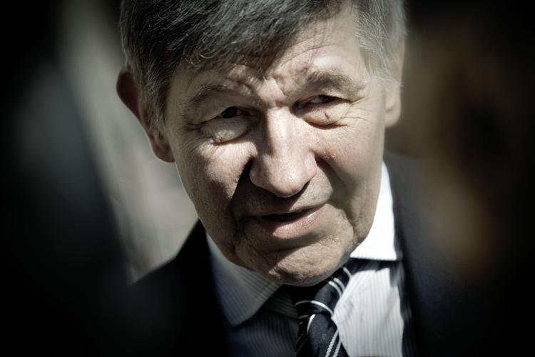lyttende. »Vi har lyttet til de studerendes kritik og vil nu stille endnu højere krav til fagene«, siger Ralf Hemmingsen. 