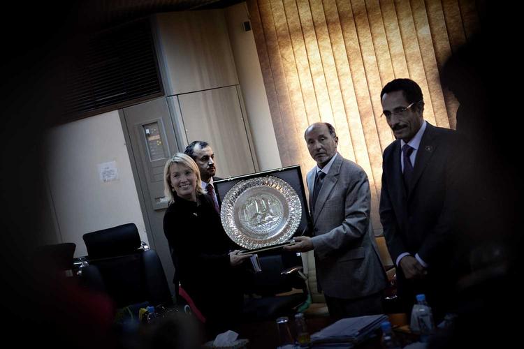 Foreign Minister Lene Espersen meeting TNC President Mustafa Abdul Jalil. 