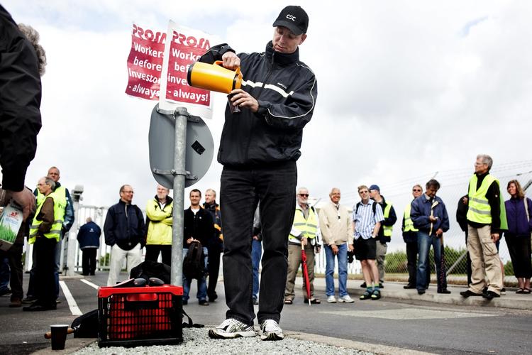 Strejkestop. Efter 24 dages strejke har medarbejderne hos CSC besluttet at genoptage arbejdet på mandag. 