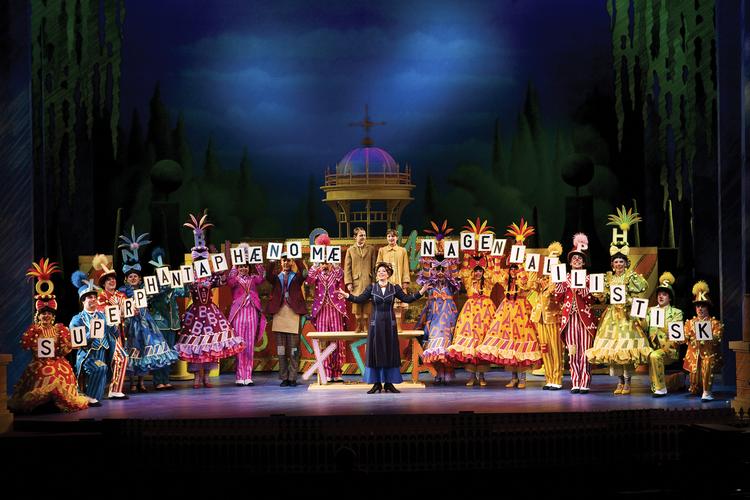 Det Glade Budskab. Den nye teateraftale kan fortolkes i så mange retninger, som var det Mary Poppins, der havde været inde over med sit magiske trylleord »superphantaphænomænagenialilistisk«. 