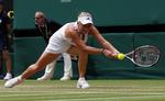 fejlfri. Caroline Wozniacki var ofte trykket ud i hjørnerne af Centre Court, men danskeren viste stort figtherhjerte og stabilitet mod australske Jarmila Gajdosova. 
