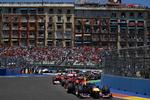 forrest. Positionen forrest i feltet er ved at være velkendt for Sebastian Vettel. 