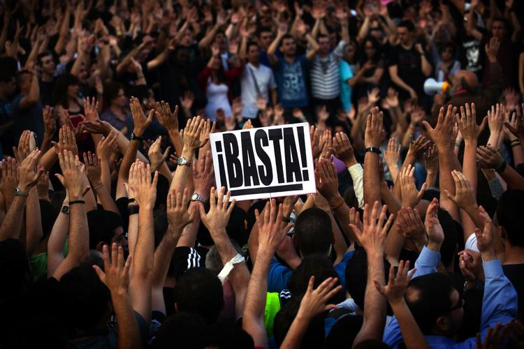 Håbløst? Unge spaniere besatte det centrale Madrid i maj, hvor de blandt andet demonstrerede mod den høje ungdomsarbejdsløshed. Næsten havldelen af de unge spaniere er arbejdsløse. 