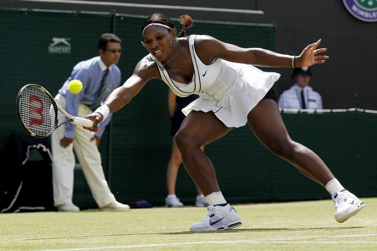 Exit. Serena Williams røg skuffende ud af Wimbledon i ottendedelsfinalerne mod franske Marion Bartoli. 