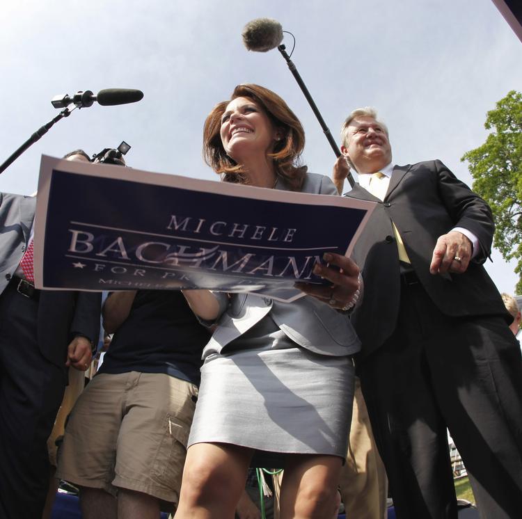 En af de stigende stjerne i USA's Tea Party-bevægelse, Michele Bachmann, meldte sig officielt til kapløbet om at blive nomineret til Republikanernes præsidentkandidat ved valget 2012. 