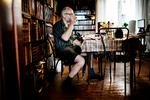 poetisk åre. I oversættelsen af hele Højskolesangbogen er Arne Pedersen nået til sang nummer 112. Om halvandet år regner han med at være nået til vejs ende med sang nummer 572. 