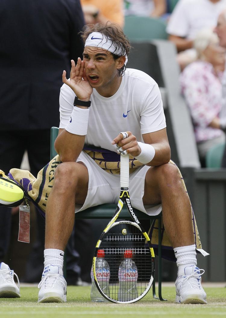 HJÆLP!!! En sakde i foden krævede behandling i 10 minutter, men dagens skanning har vist, at Rafael Nadal er klar til at spille videre. 