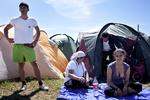 Pantsamlere.  »Vi vil vise folk, at vi ikke stjæler. Vi er ærlige mennesker«, siger bosniske Sabina (th.), der er rejst med sin familie til roskilde for at samle pant. 