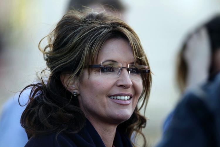 Afventende. Sarah Palin stillede op som vicepræsidentkandidat, da John McCain udfordrede Barack Obama ved det seneste præsidentvalg i USA. Nu venter alle spændt på, om hun stiller op ved det næste valg, som finder sted næste år. 