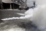 Politiets affyrede mange tåregasgranater under demonstrationen. 