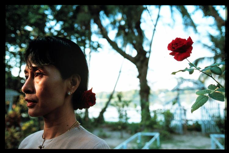 aung-film. Ny film om den demokratiske frihedskæmper Aung San Suu Kyi møder stor modstand hos styret i Myanmar. 