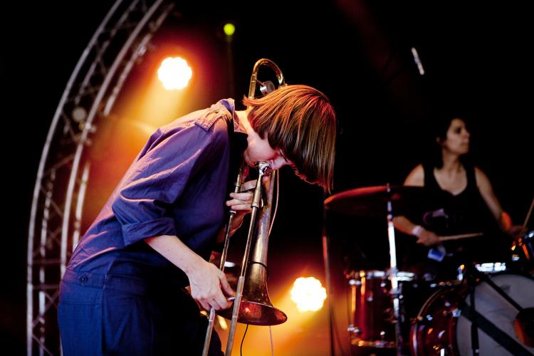 Smukt. En kvindekvintet imponerede onsdag eftermiddag med en aparte og buldrende koncert. 