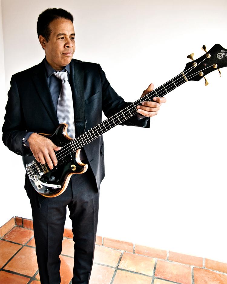 Pioner. Stanley Clarke var en af de allerførste til at bruge elbassens som en kontrabas. Nu fylder pioneren 60 år. 