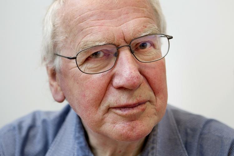 Debat. Koldkrigsforsker Bent Jensen (foto) bør spørge sig selv, hvorfor det lige er ham, der får en skræddersyet bevilling, efter at han i årtier har fremlagt konklusionen uden behov for undersøgelse, skriver Preben Wilhjelm. 