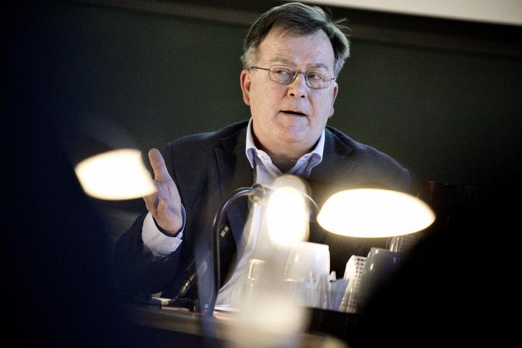 Talstrid. Finansminister Claus Hjort Frederiksen er ikke helt så sikker på, at Danmark er i recession, som Danmarks Statistik er. Arkivfoto. 