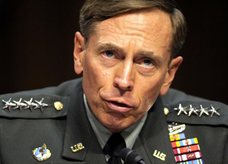 Ansættelse. David Patraeus var i sidste uge igennem en høring foran medlemmer af Senatet. I dag gav de ham klar opbakning. 