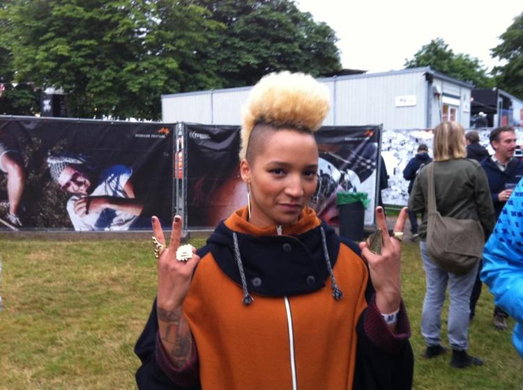 Cool. Lucy Love synes mediebyen på Roskilde er cool, og så er der renere toiletter. 