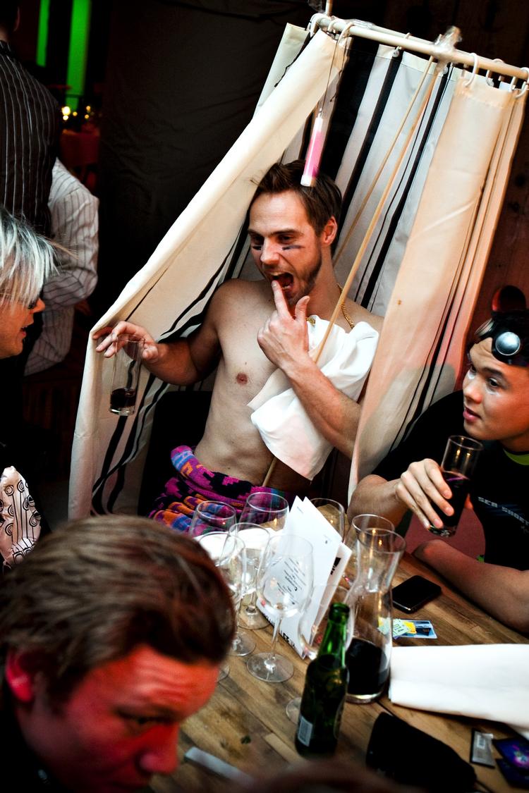 Jesper Duelund, 29, fotograf. "Du finder ingen fest som der her, med så frisindet og dejlig en stemning," fortæller Jesper. 