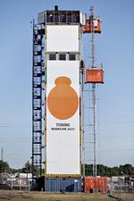 Stilstand. Lige nu kan man godt komme op i 'skybaren' på toppen af svævebanen - men man kommer ikke ud i vinden. 